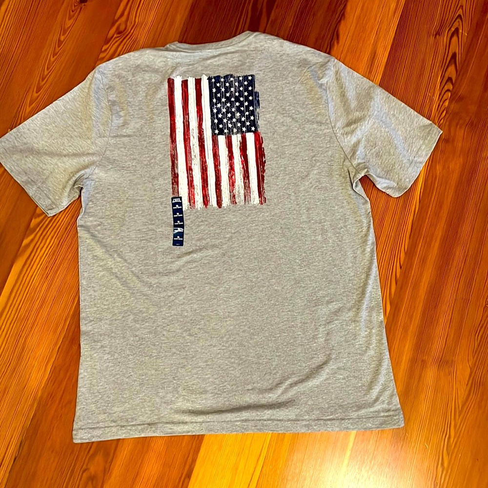 NWT IZOD Saltwater Men’s Short Sleeve tshirt Lt Grey Heather USA/America Flag XL